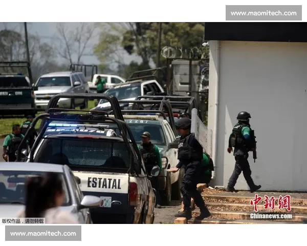 墨西哥站发车大乱斗：830 米直道上的生死时速